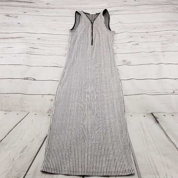 Jella C. Dress Size Large Sleeveless Front Zipper - Picture 1 of 6
